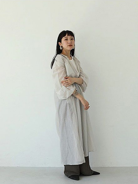 Slit Crepe Airy Dress