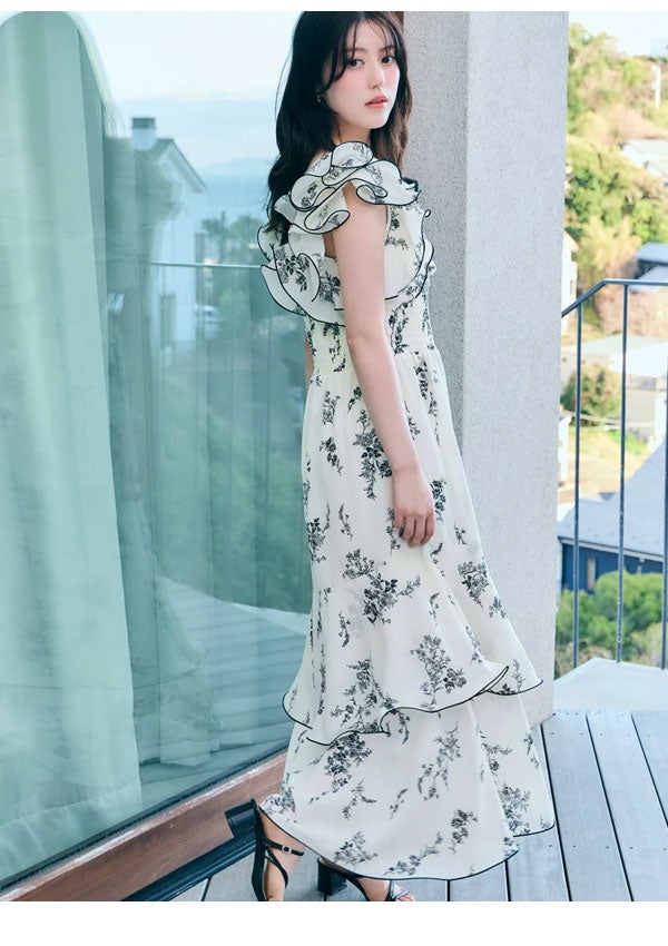 SNIDELフリル付き花柄ノースリーブロングワンピース 即納】スナイデル SNIDEL ワンピース 26春夏 フリルスリーブバリエ