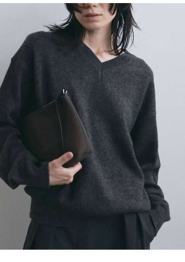ま*ん様 lohen Tomoさん着用　アンヌーク　ニット 即納】アンヌーク anuke 2026winter トップス Wool Vneck Knit ウールV